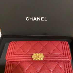 Chanel wallet-red. Never been used.